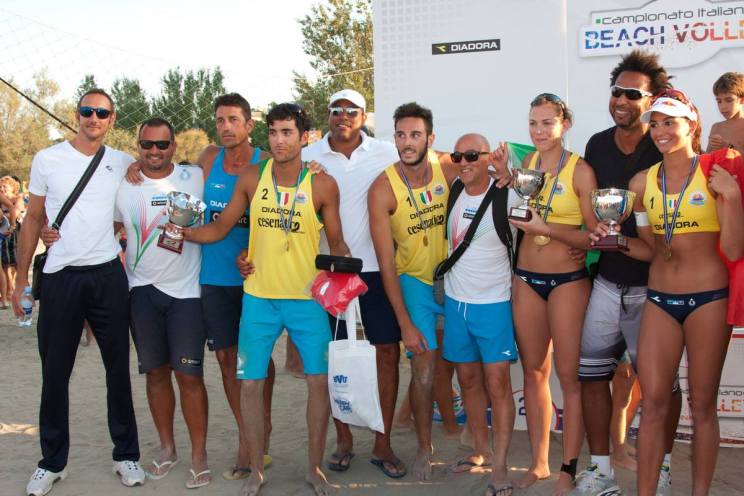 893386_324252687720070_483032806_o